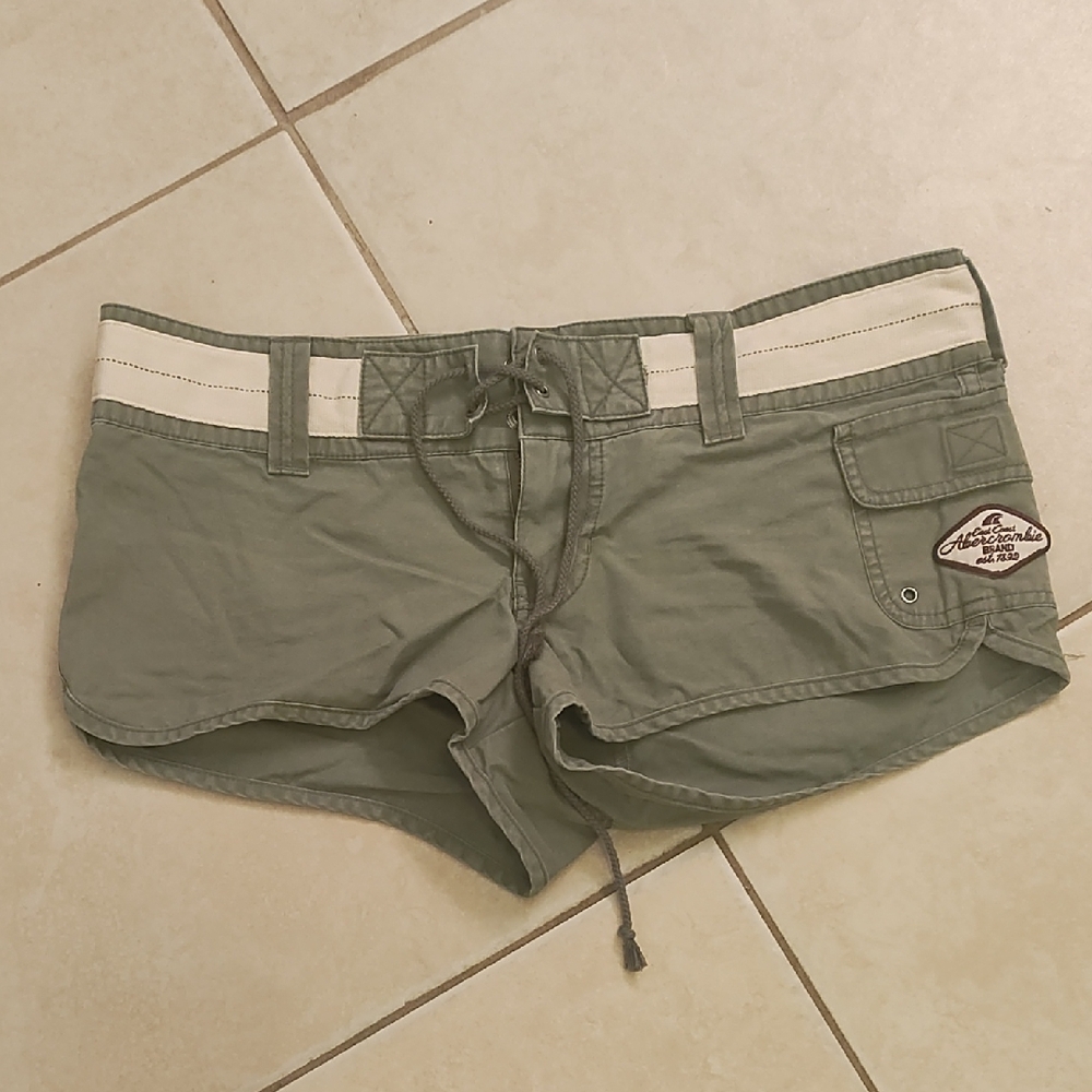Abercrombie & Fitch Olive Cargo Shorts with White Waistband